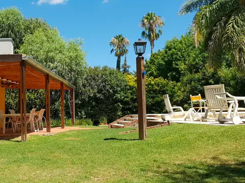 Casa 4 ambientes con 3 baños