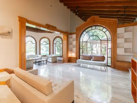 Casa 5 ambientes con 3 baños