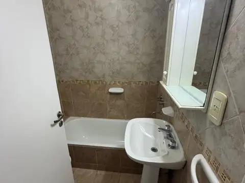 Departamento en Alquiler con 1 cocheras