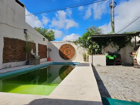 Casa en Venta con 1 cochera
