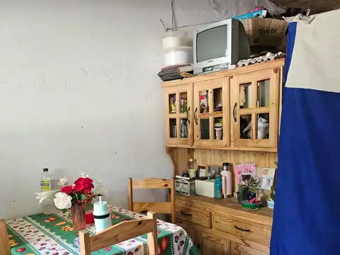 Casa 6 ambientes con 2 baños