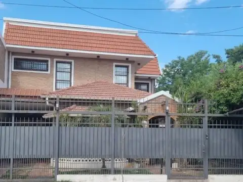 Venta casa 6 dor b° cabildo santiago del estero