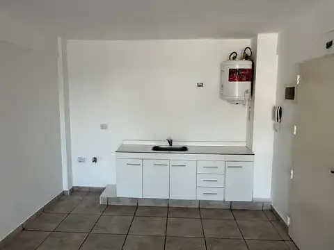 DEPTO MONOAMBIENTE PISO 5 VISTA ABIERTA CON BALCÓN