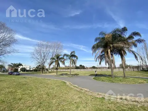 Terreno en venta con excelente ubicación- Countries/B.Cerrado (San Isidro)