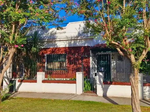 VENTA CASA 3 AMBIENTES MORON APTO CREDITO