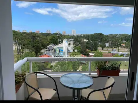 En venta apartamento de 2 dormitorios en Jardines de la Sierra, en Punta del Este