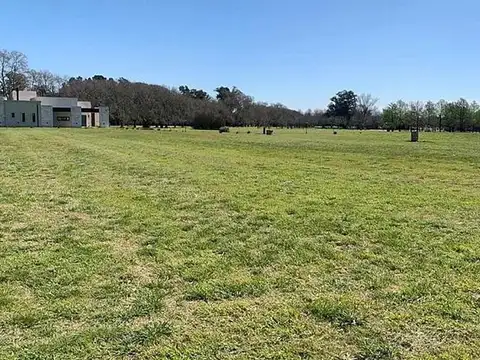 Lote de 2400 m2 en sector Lagunas del Golf, Estancia Villa María. Ezeiza- Cañuelas.