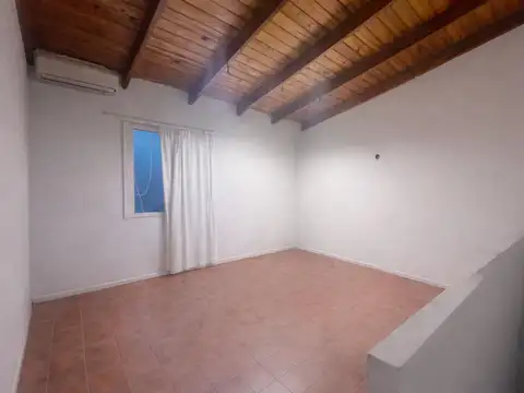 Depto Tipo Casa en Venta de 2 ambientes
