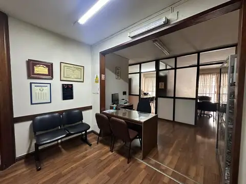 Ayacucho 100, Piso 1°