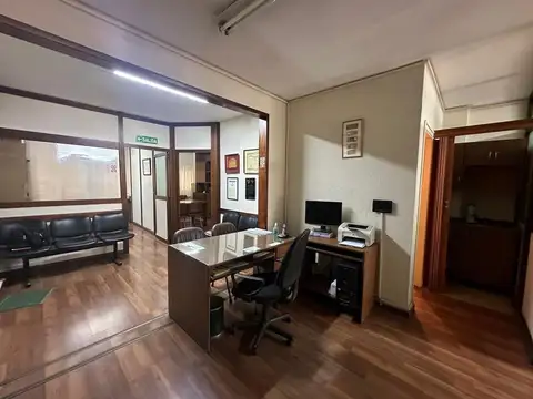 Oficina en Venta Centro Excelente Ubicación Amoblada