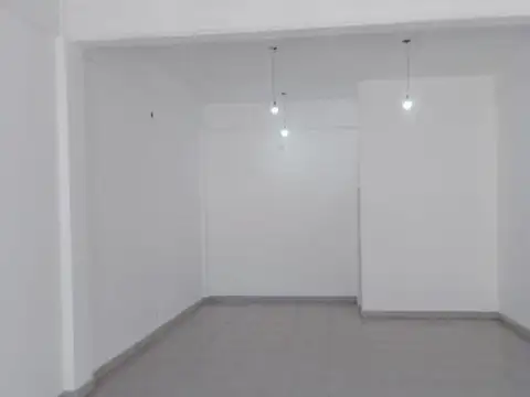 Local en Alquiler en Parque San Martin, $ 1.000.000