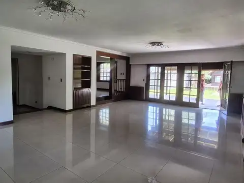 venta casa  5 ambientes en  Villa Morra I, Pilar