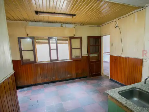 Casa a refaccionar en venta - La Plata