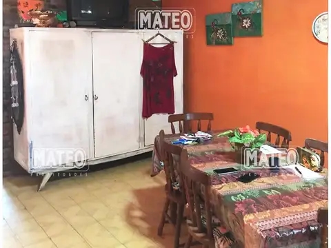 Casa 2 ambientes con 1 baño