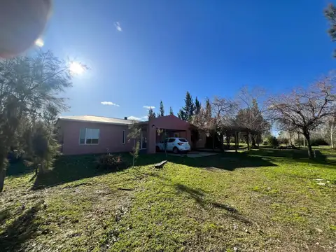 Venta de Casa 4 Dormitorios en Arana, La Plata