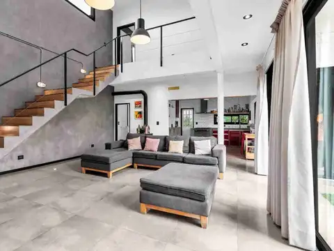 Casa en Venta Horizontes al Sur 5amb. Jar/pil/coch