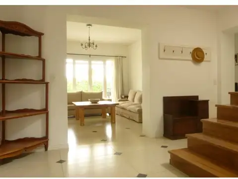 Alquiler anual a partir de Marzo - Casa 5 ambientes - Piscina - Barrio Islas, El Cantón, Escoba...