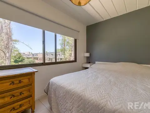 Departamento en Alquiler en Aparts del Pinazo, USD 750