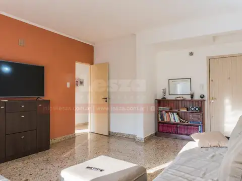 Depto Tipo Casa en Venta en Remedios De Escalada, USD 99.000