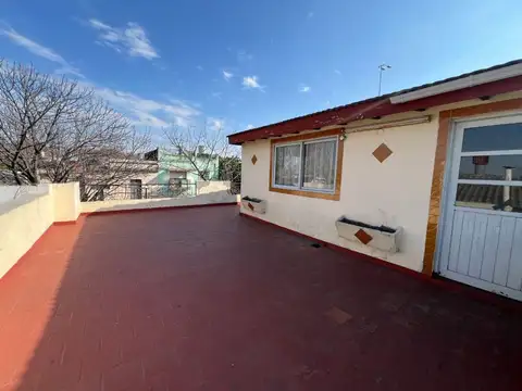 Depto Tipo Casa en Venta de 3 ambientes