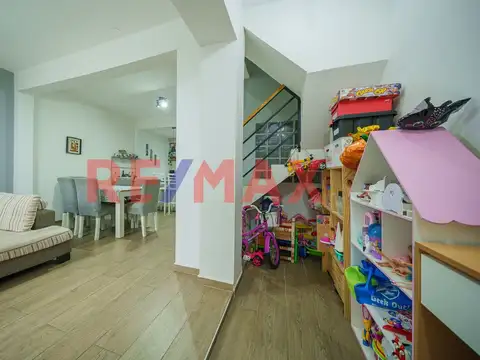 Casa 4 ambientes con 2 baños