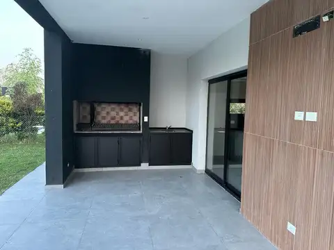 Casa en Venta en Countries y Barrios Cerrados en San Vicente, USD 300.000