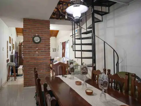 Casa 3 ambientes con 1 baño