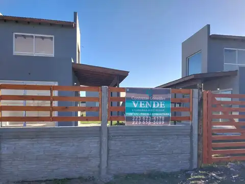 Venta Complejo de 4 Cabañas  en Mar de Cobo Parque Lago