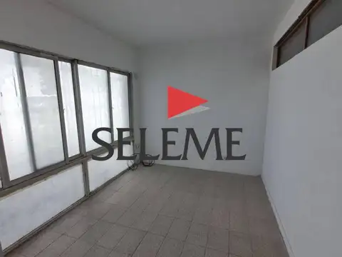 Oficina en Alquiler en Neuquen, $ 900.000