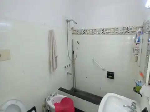 Depto Tipo Casa en Venta 40 años