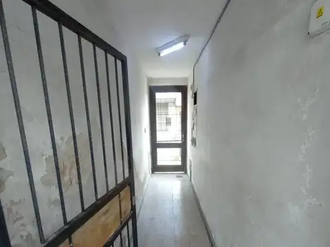 AV.MITRE 5500, Piso PB