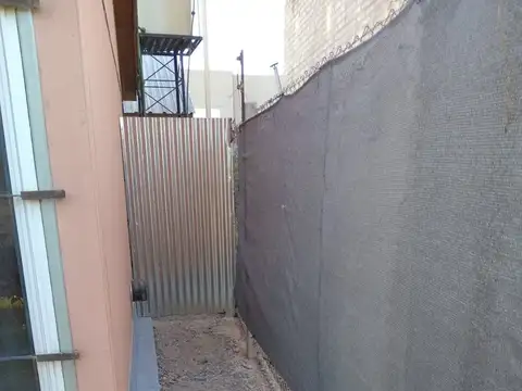 Casa 2 ambientes con 1 baño