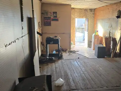 Casa en venta a refaccion en San Justo lote propio