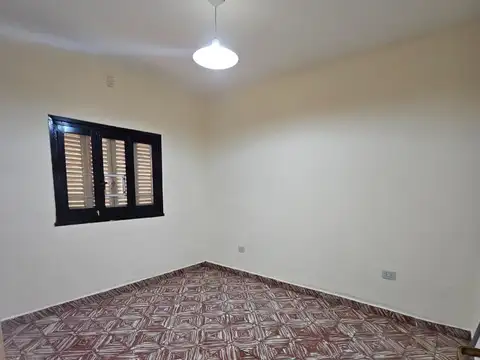 Depto Tipo Casa en Alquiler en Lomas de Zamora, $ 650.000