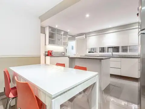 Departamento 4 ambientes con 3 baños