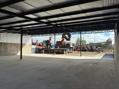 Depósito en Loma Verde