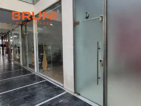 Venta Local en Caballito, Capital Federal.