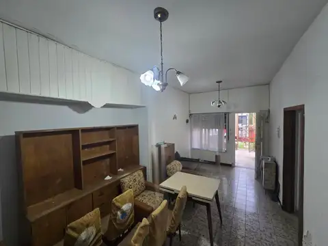 Latorre al 5900, E/ Sgto. Cabral y P. Simón
