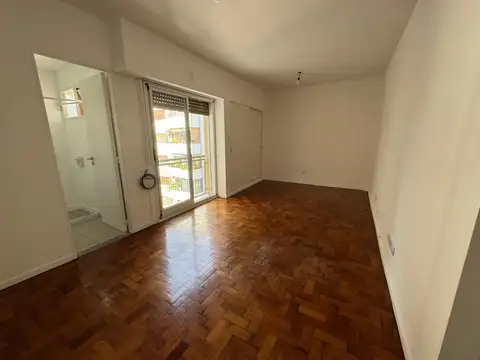 Monoambiente Muy Luminoso con Cocina Independiente en Núñez