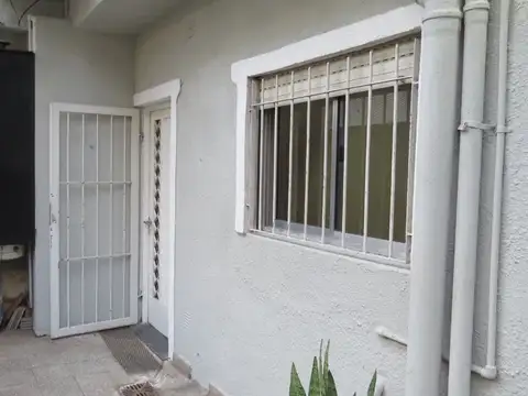 Depto Tipo Casa en Alquiler de 2 dormitorios