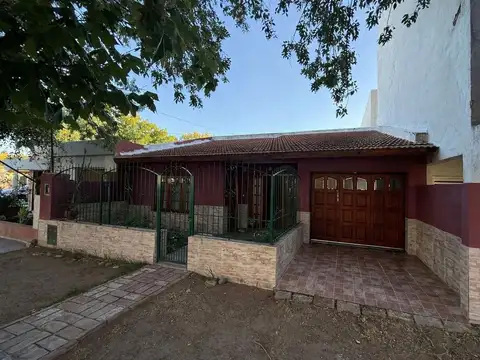 Casa en José Luro 586