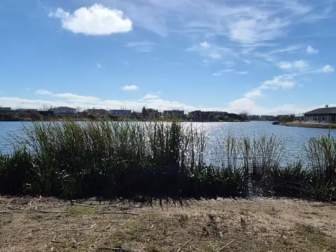 Terreno en Venta 42  mts Fondo