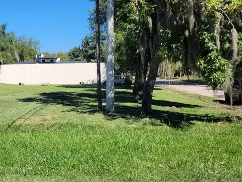 Oliveros Esquina 545 m2 San Martin al 100 esquina Falucho