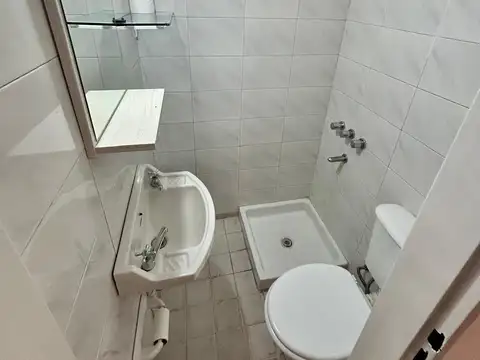 Depto Tipo Casa en Alquiler 80 años