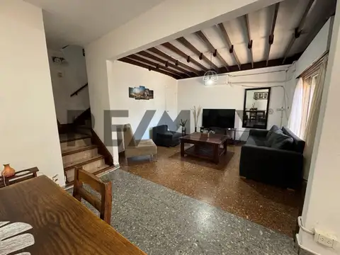 Depto Tipo Casa en Venta con 1 cocheras