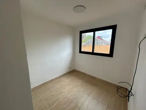 Depto Tipo Casa en Alquiler de 1 dormitorio