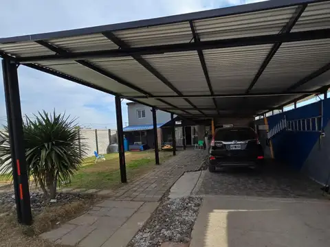 Casa 5 ambientes con 1 baño