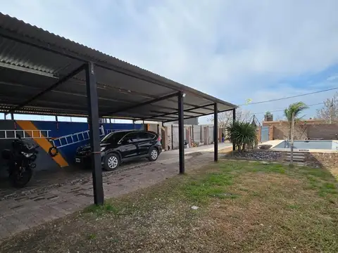 Casa en Venta con 4 cocheras