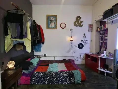 CASA 4 AMBIENTES C/GARAGE Y GALERIA