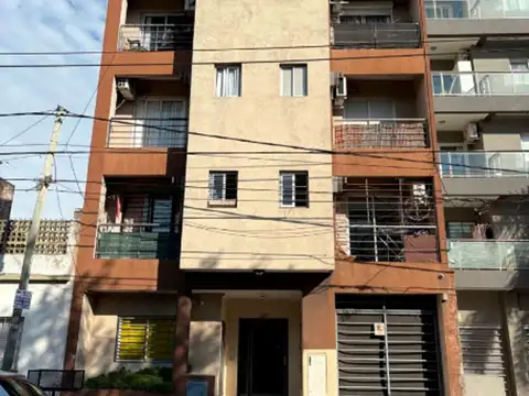 VENTA DEPARTAMENTO DE 2 AMBIENTES CON COCHERA